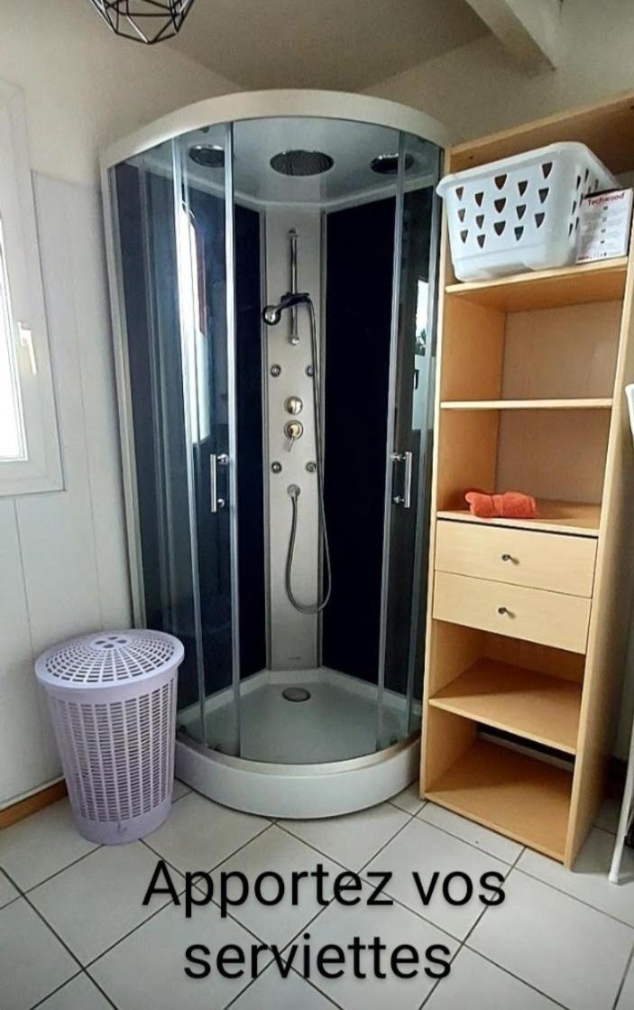 Le Barcares Logement Climatise Pour 6 Personnes, Draps Et Serviettes Non Fournis Air-Conditioned Accommodation For 6 People, Sheets And Towels Not Provided Alojamiento Con Aire Acondicionado Para 6 Personas, Sabanas Y Toallas No Incluidas Экстерьер фото